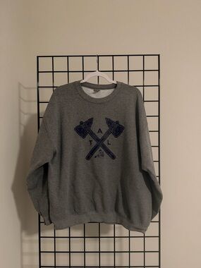 Atlanta Braves Gray Crewneck Graphic Sweatshirt